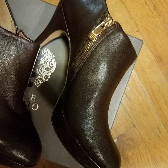 Vince Camuto Womens Brown Leather Platform Bootie - Picture 2 of 8
